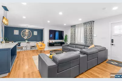 65 Woodward Street, Saddle Brook Township, NJ 07663 - Photo 9