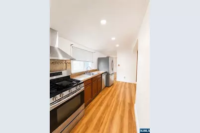 544 Linden Avenue 1 #1, Teaneck Township, NJ 07666 - Photo 1