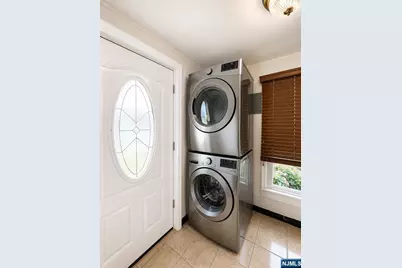 544 Linden Avenue 1 #1, Teaneck Township, NJ 07666 - Photo 3