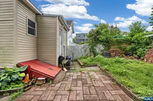 98 Forest St, Montclair, NJ 07042 - Photo 21