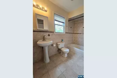 598 Broad Street, Carlstadt, NJ 07072 - Photo 15