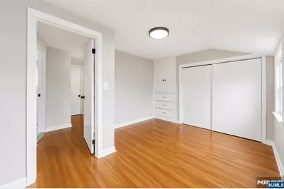18 Farmingdale Avenue, Bloomfield, NJ 07003 - Photo 5