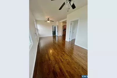 329 President Street 2R #2R, Saddle Brook Township, NJ 07663 - Photo 5