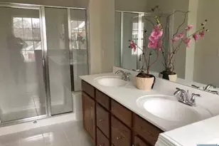 32 Litchfield Ln 403, Fair Lawn, NJ 07410 - Photo 7
