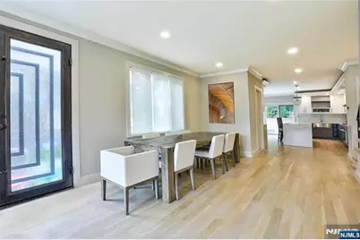 36 Myrtle Avenue A #A, Edgewater, NJ 07020 - Photo 7