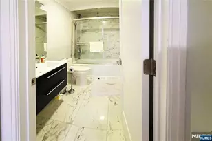 36 Myrtle Ave A, Edgewater, NJ 07020 - Photo 15