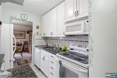 125 Prospect Avenue 8C #8C, Hackensack, NJ 07601 - Photo 13