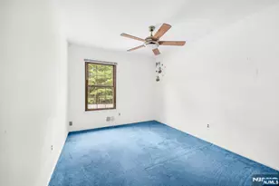 25 Driscoll Ct, North Brunswick Township, NJ 08902 - Photo 15