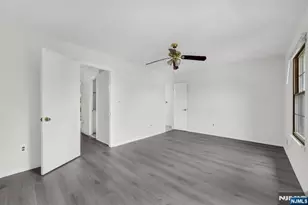 25 Driscoll Ct, North Brunswick Township, NJ 08902 - Photo 17