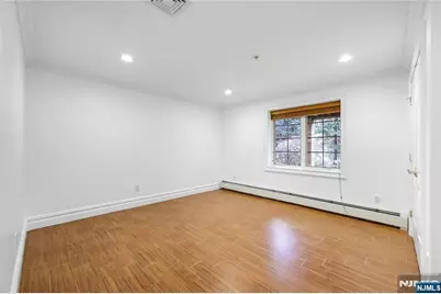 2132 Linwood Avenue 1st Floor #1st floor, Fort Lee, NJ 07024 - Photo 11