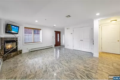2132 Linwood Avenue 1st Floor #1st floor, Fort Lee, NJ 07024 - Photo 7