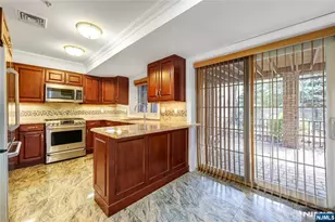 2132 Linwood Ave 1st Floor, Fort Lee, NJ 07024 - Photo 5