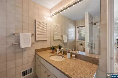 131 Highwood Avenue, Glen Rock, NJ 07452 - Photo 29