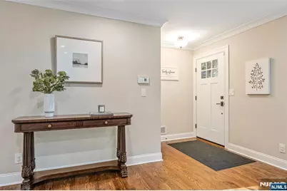 131 Highwood Avenue, Glen Rock, NJ 07452 - Photo 5