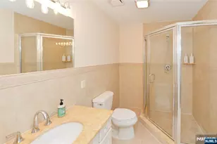 1056 Edgewood Ln, Fort Lee, NJ 07024 - Photo 25
