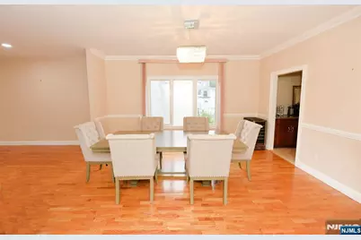1056 Edgewood Lane, Fort Lee, NJ 07024 - Photo 7