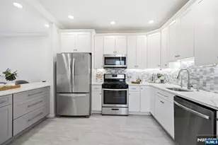 419 Hartford Dr 4020, Nutley, NJ 07110 - Photo 7