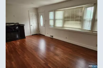 561 Green Valley Road, Paramus, NJ 07652 - Photo 9