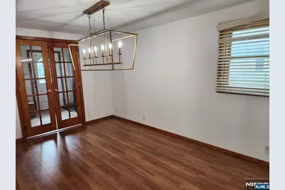561 Green Valley Road, Paramus, NJ 07652 - Photo 11