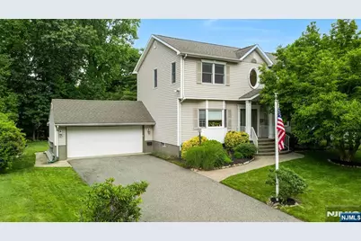 41 Circle Drive, Paramus, NJ 07652 - Photo 31