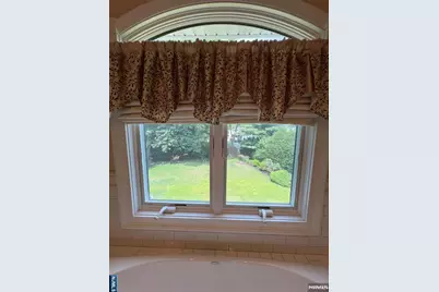 41 Circle Drive, Paramus, NJ 07652 - Photo 17