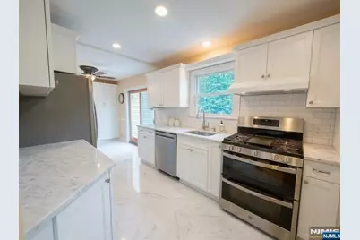 41 Circle Drive, Paramus, NJ 07652 - Photo 7