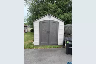 106 Carlton Avenue, East Rutherford, NJ 07073 - Photo 21