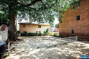127 E Brinkerhoff Ave, Palisades Park, NJ 07650 - Photo 9