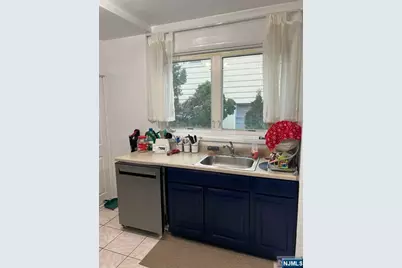 127 E Brinkerhoff Avenue, Palisades Park, NJ 07650 - Photo 5