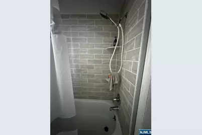 118 Lake Avenue 2 #2, Clifton, NJ 07011 - Photo 7