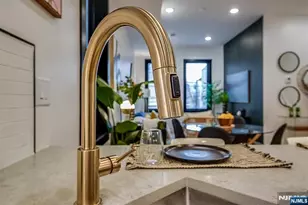 20 Westervelt Pl 2, Jersey City, NJ 07304 - Photo 9