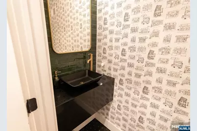 20 Westervelt Place 2 #2, Jersey City, NJ 07304 - Photo 11