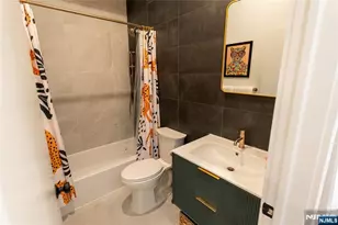20 Westervelt Pl 2, Jersey City, NJ 07304 - Photo 21