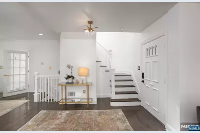 8 Franklin Place, Montclair, NJ 07042 - Photo 7