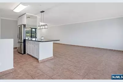 1203 River Road 10E #10E, Edgewater, NJ 07020 - Photo 11