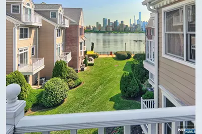 476 Buffalo Court, West New York, NJ 07093 - Photo 13
