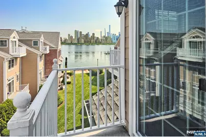 476 Buffalo Court, West New York, NJ 07093 - Photo 17