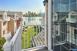 476 Buffalo Ct, West New York, NJ 07093 - Photo 17