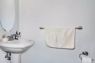 476 Buffalo Ct, West New York, NJ 07093 - Photo 5