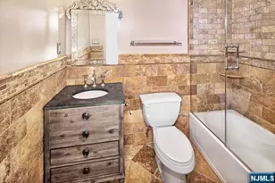 476 Buffalo Ct, West New York, NJ 07093 - Photo 15