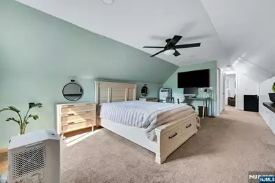 151 Knickerbocker Road, Englewood, NJ 07631 - Photo 17