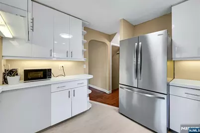 151 Knickerbocker Road, Englewood, NJ 07631 - Photo 9
