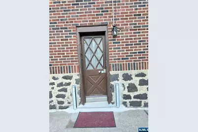 465 Oakdene Avenue 3Fl #3FL, Cliffside Park, NJ 07010 - Photo 11