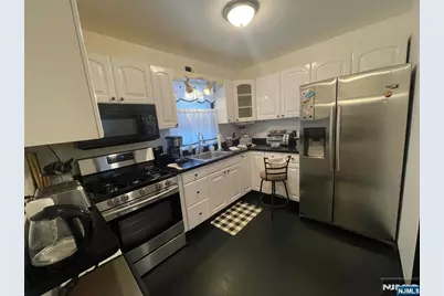 126 69th, Guttenberg, NJ 07093 - Photo 11
