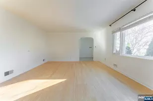 516 North St, Teaneck Township, NJ 07666 - Photo 5