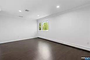275 Alfred Ave, Englewood Cliffs, NJ 07632 - Photo 37
