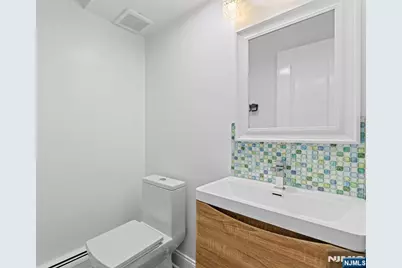 275 Alfred Avenue, Englewood Cliffs, NJ 07632 - Photo 25