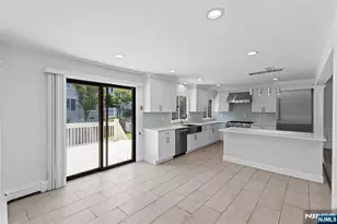 275 Alfred Ave, Englewood Cliffs, NJ 07632 - Photo 17