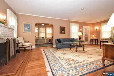 255 Pearsall Avenue, Ridgewood, NJ 07450 - Photo 7