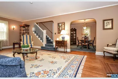 255 Pearsall Avenue, Ridgewood, NJ 07450 - Photo 9